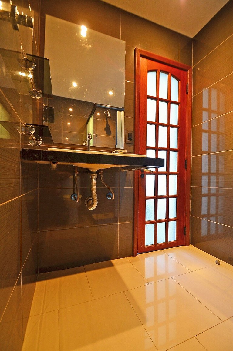 Cobertura com hidromassagem no Rio